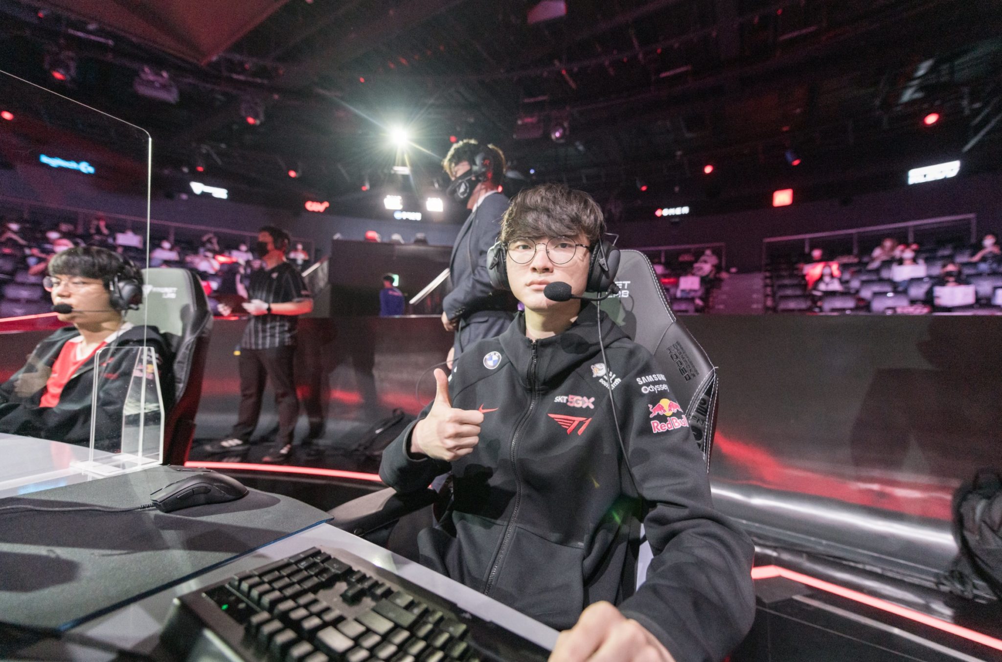 Faker volta a jogar na LCK após lesão: Não me curei totalmente, lol