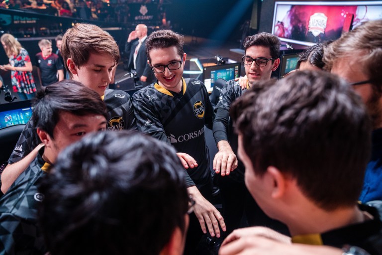 Splyce shock Misfits to keep their EU LCS playoff hopes alive