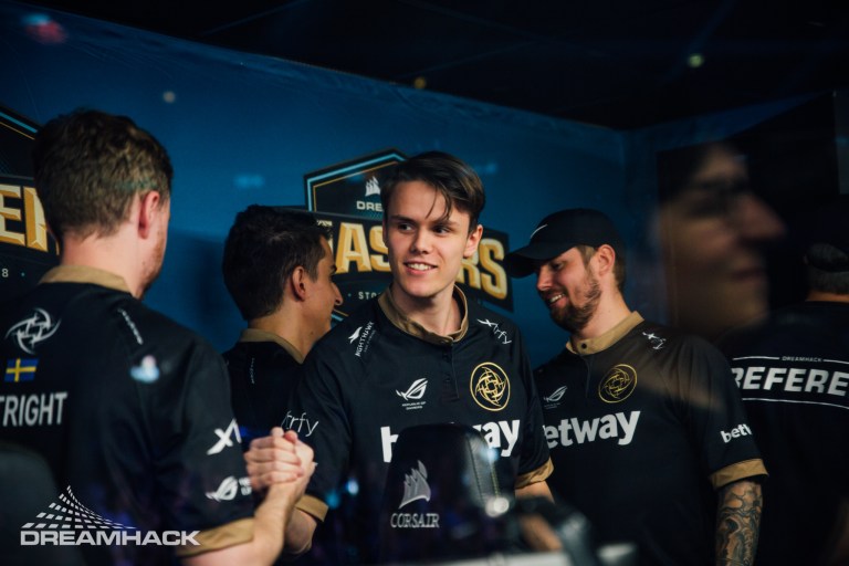 NiP rewards REZ with 4-year extension after series-winning clutch