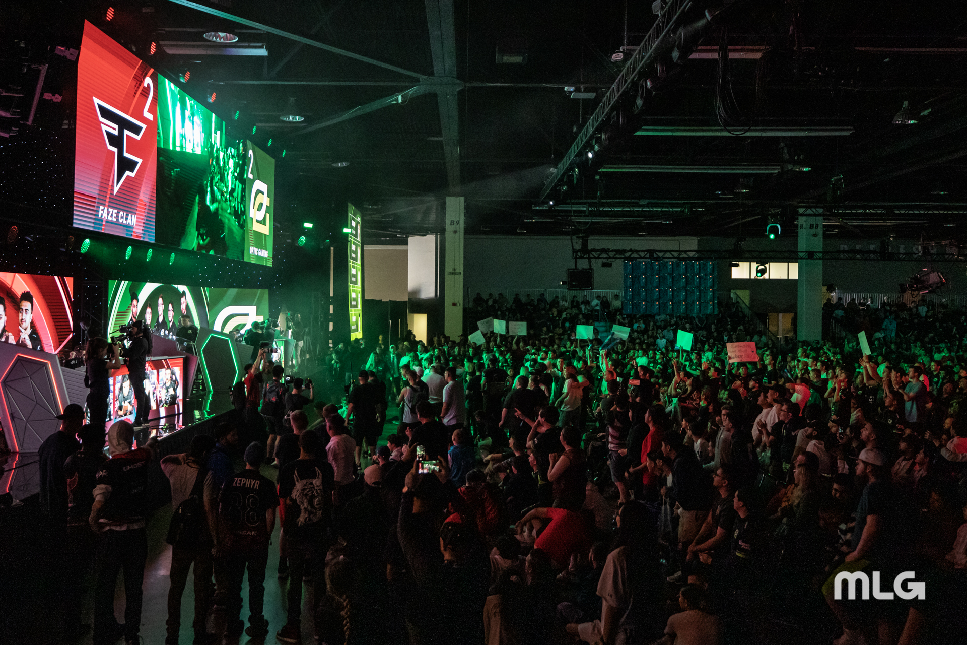 The crowd at a CWL event cheering on FaZe vs. OpTic.