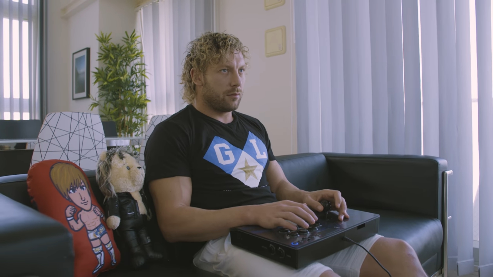 Professional wrestler Kenny Omega will co host the 2019 Capcom Cup