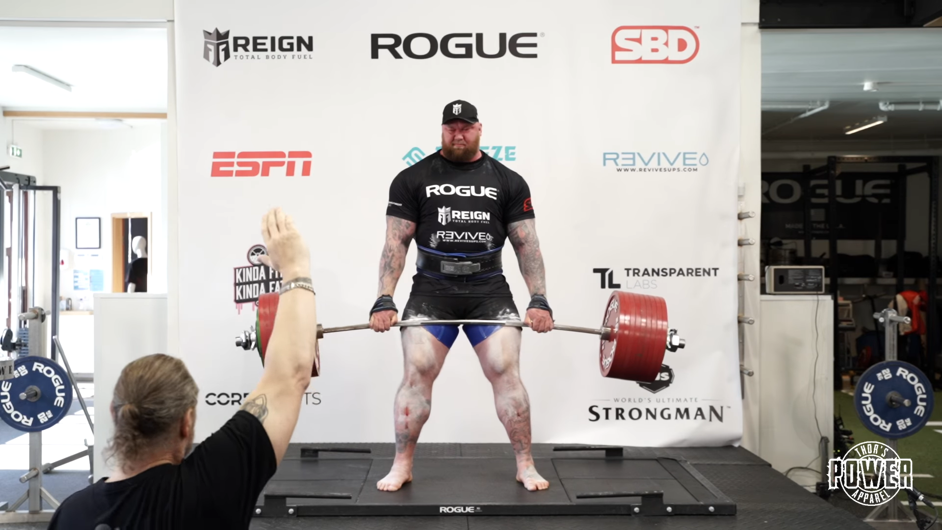 Hafthor 'The Mountain' Bjornsson Breaks Deadlift World Record Live On ...