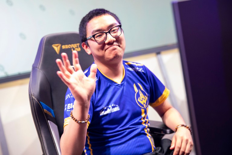 Dignitas parts ways with Olleh - Dot Esports