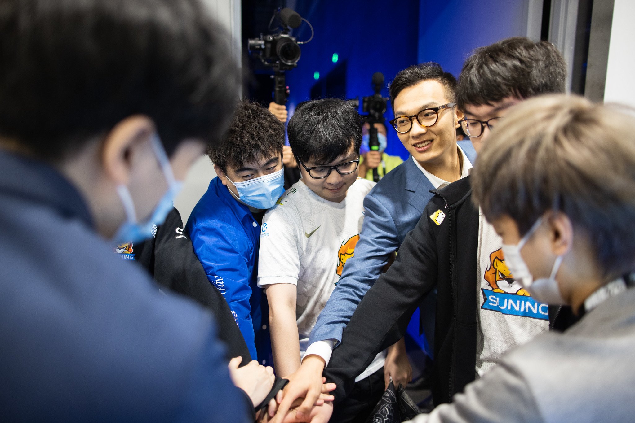 DAMWON Gaming defeats Suning and win Worlds 2020 - League of Legends