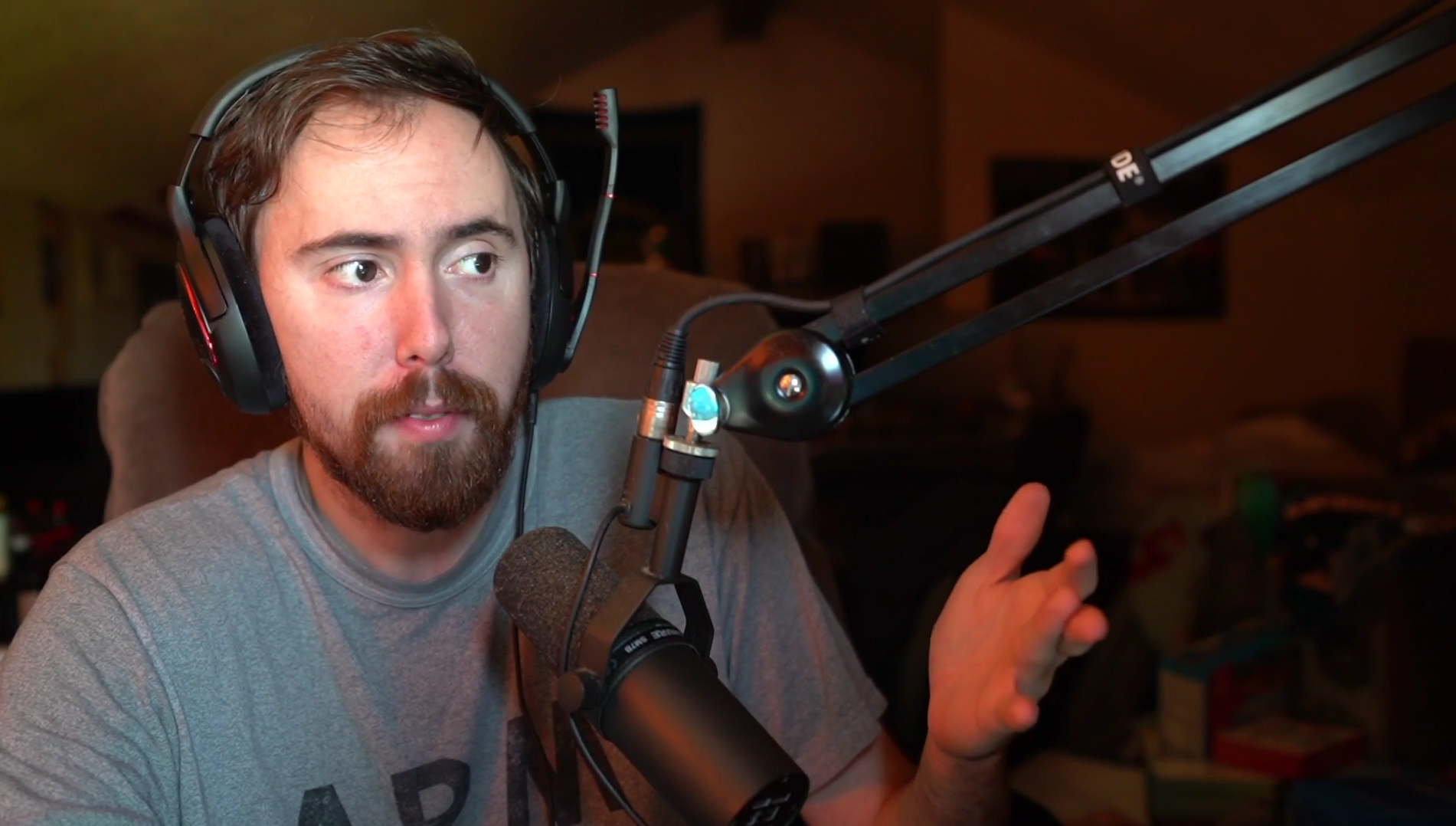 Asmongold Praises Gabe Newell For Banning NFTs On Steam