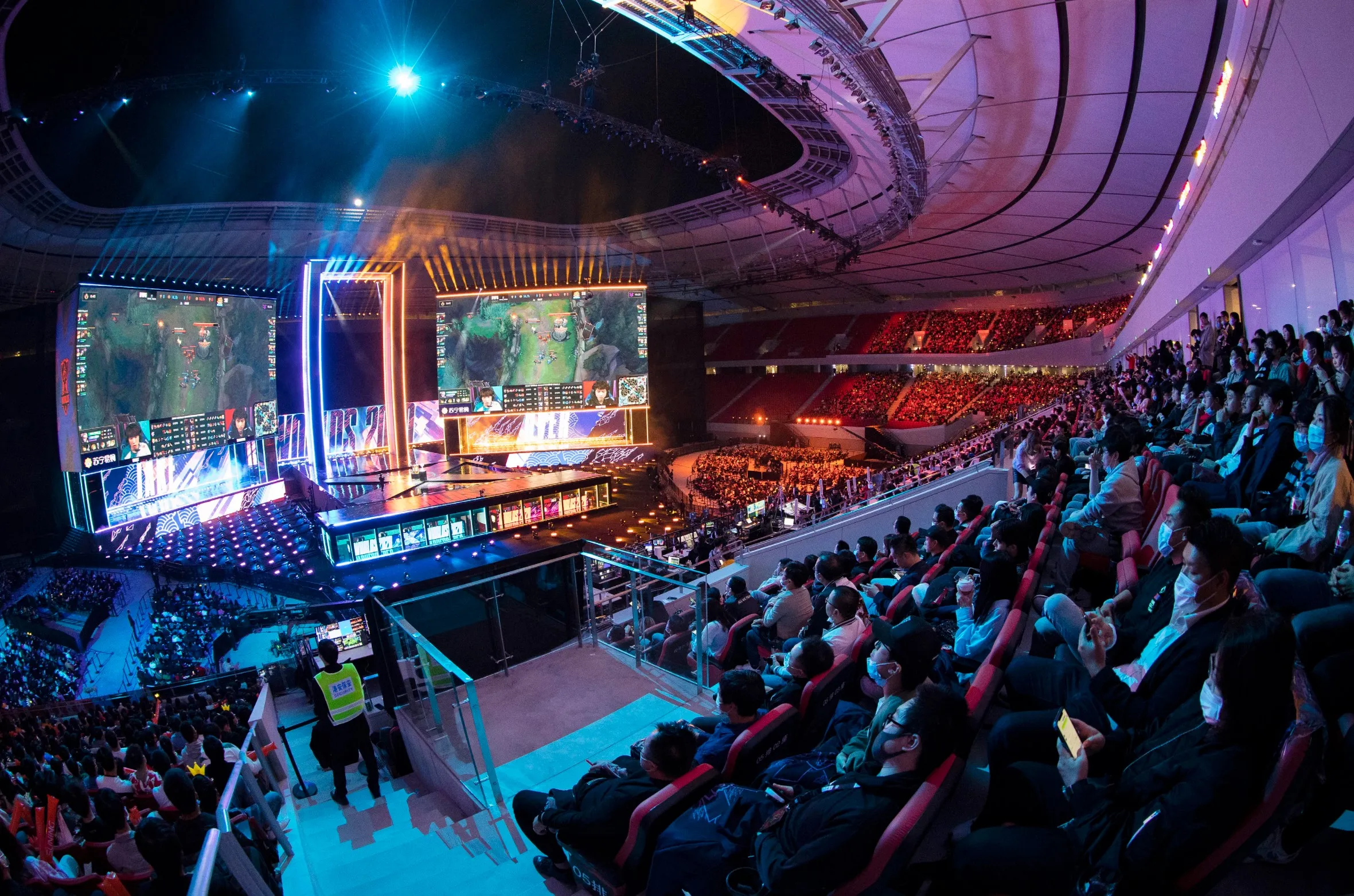 Business of Esports - Location And Format Unveiled For 2021 LoL