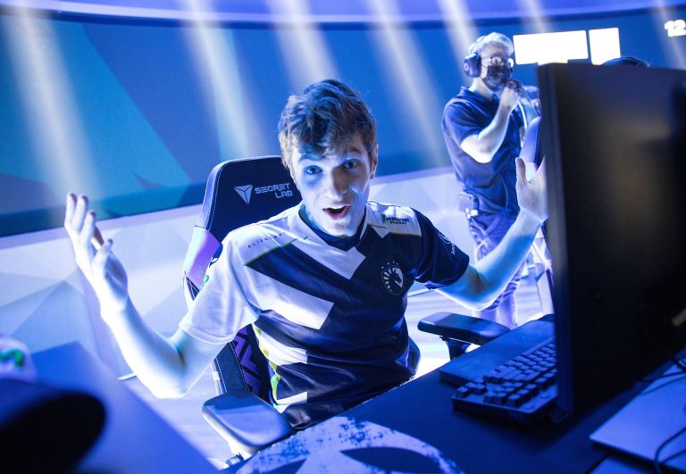 Team Liquid snatches win from Dignitas in Alphari's return to LCS stage