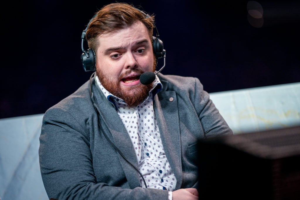 Ibai with a headset at Worlds 2019.
