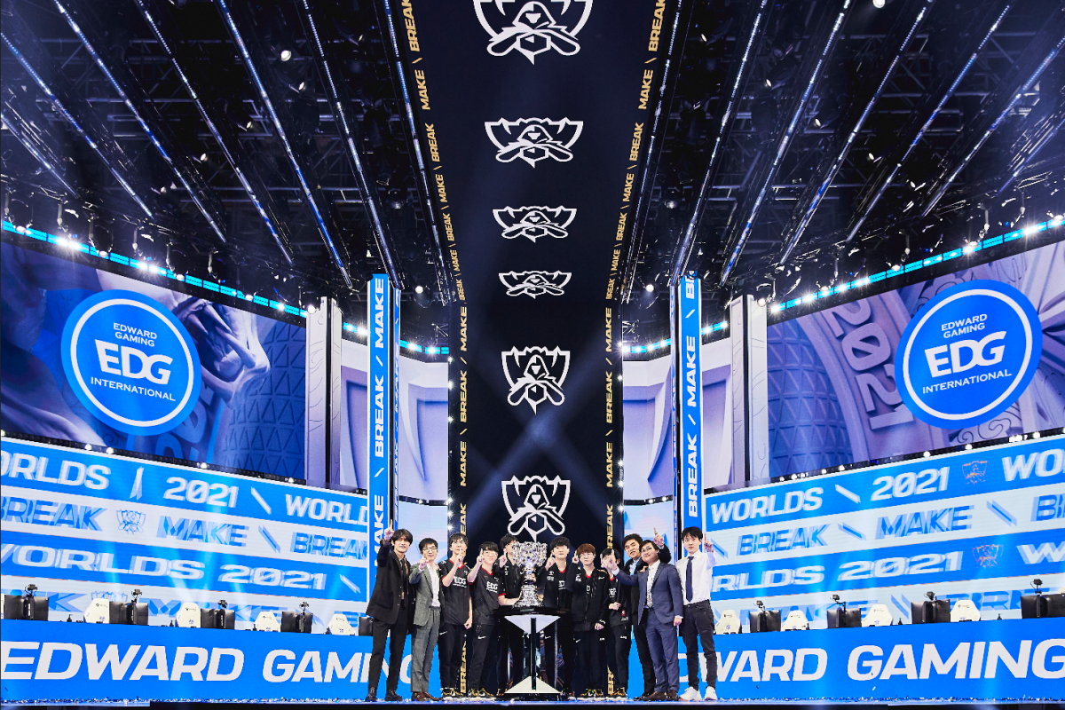 Worlds 2021 hits record-breaking 4 million peak viewership during finals  between EDG and DWG KIA - Dot Esports