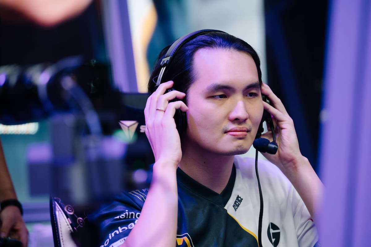 Dota 2 pro accuses Team SMG of cutting him due to personal tragedy - Inven  Global