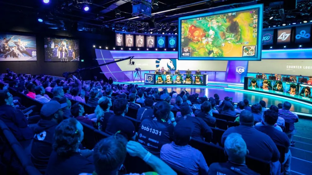 LCS Riot Games studio and audience 2022