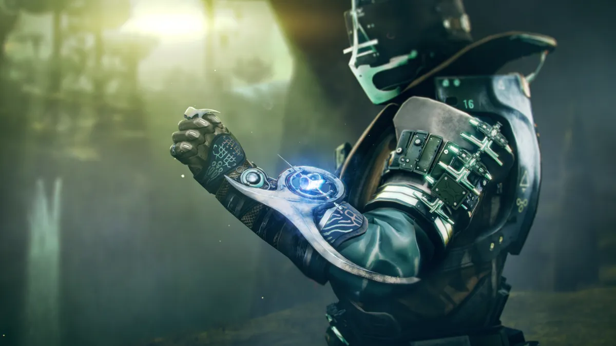 A Warlock wearing the Osmiomancy Gloves in Destiny 2.