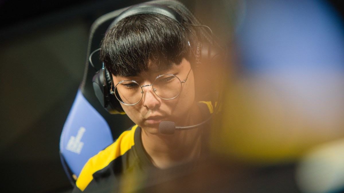 River looks at computer off-shot while playing in LCS 2022 Summer Split for Dignitas