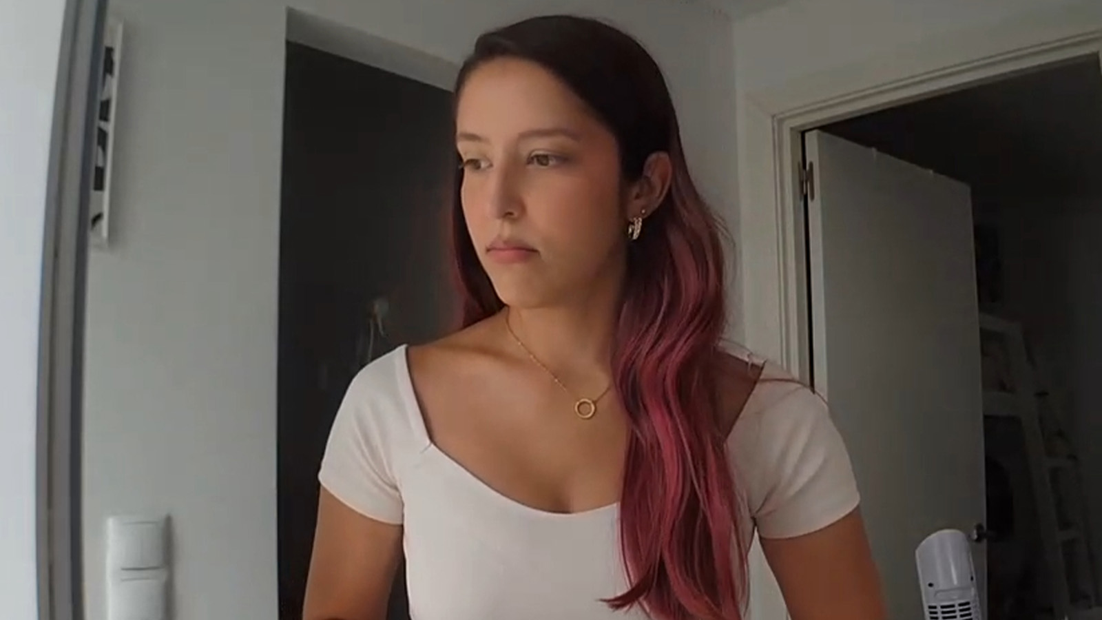 Twitch streamer breaks down after VOD reveals man broke into her house