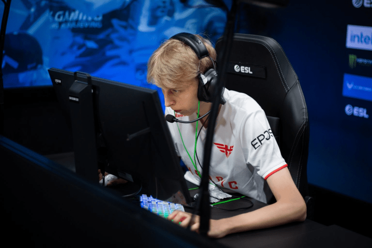 Four-way tie for second in EPL groups as Heroic beats ENCE - Dot Esports