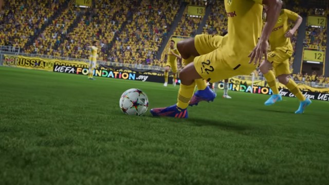 How to change the camera angle in FIFA 23 - Dot Esports