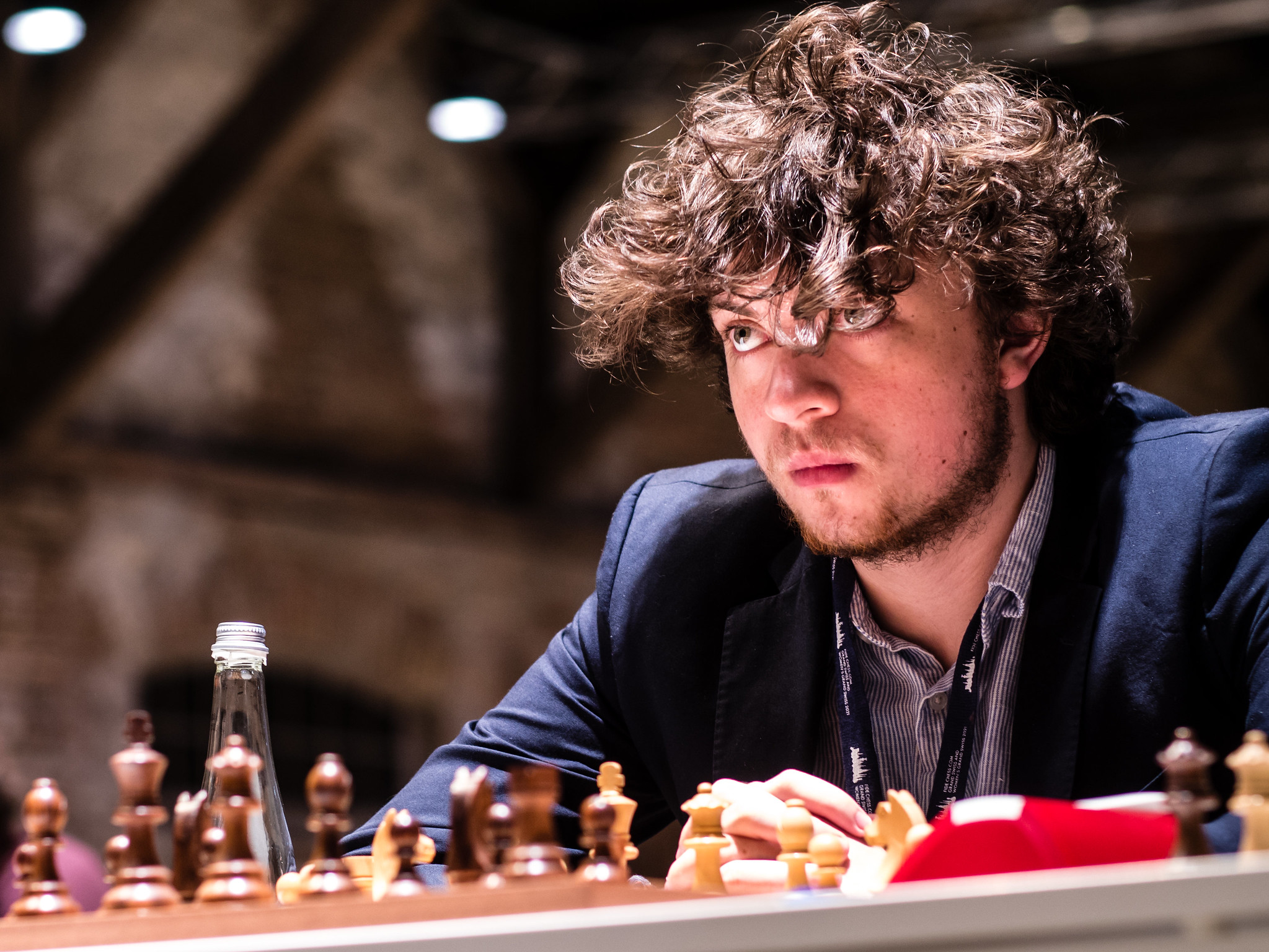 Hans Niemann bangs the table in despair! 😳 #chess #chessgame #chessboard  #chessplayer