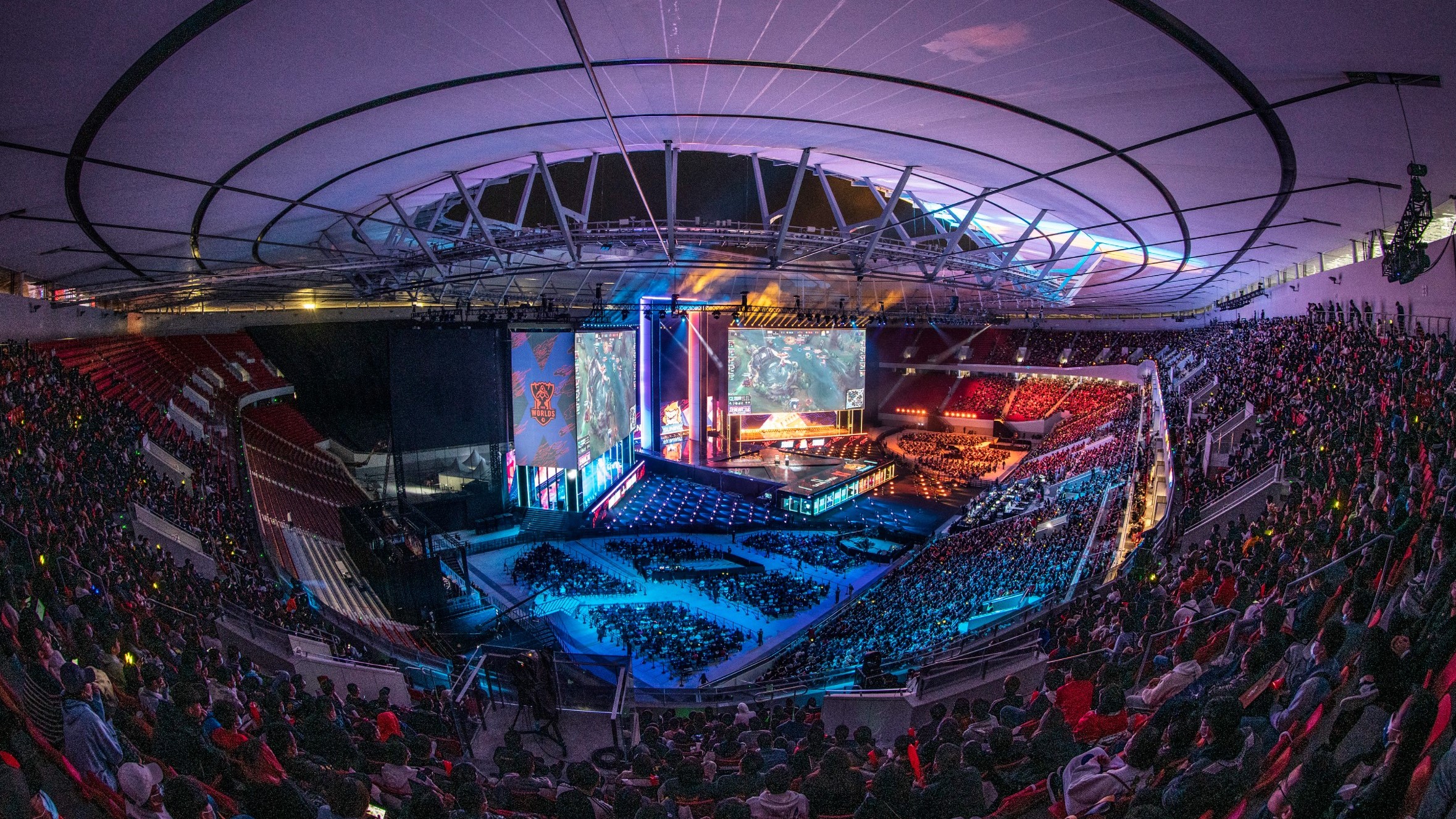 Watch the AR concert that opened up the 2020 League of Legends World  Championship - The Verge