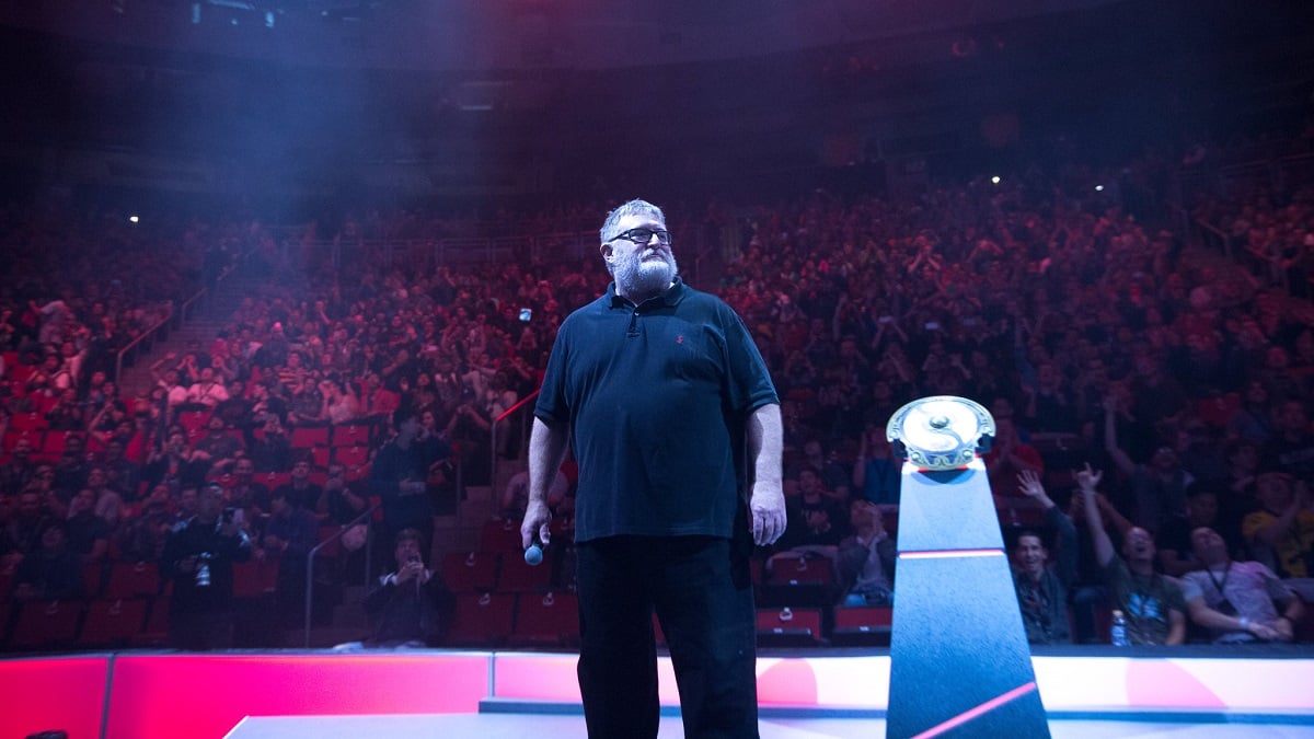 The Singapore Indoor Arena goes crazy for Gaben's TI11 finals appearance
