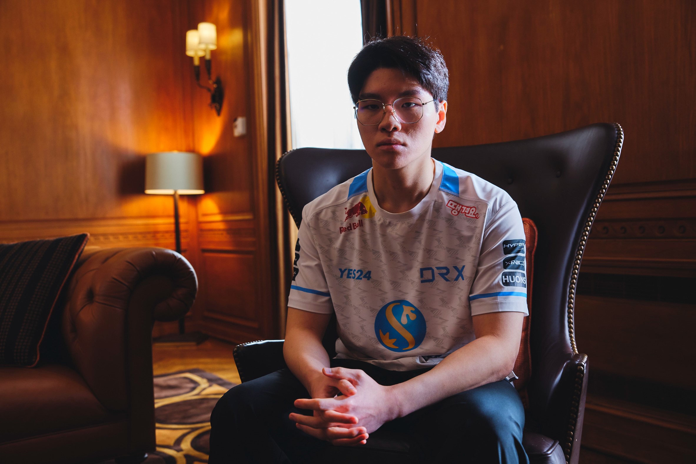 DRX Kingen says it is a special honour to have his Worlds 2022 Final MVP  performance compared to TheShy: If the god of top in LCK is Zeus, then the  god of