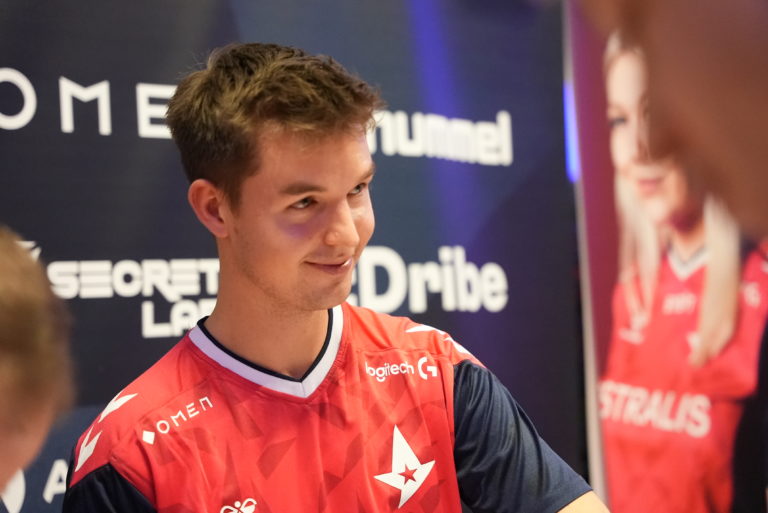 Dev1ce has been dominating one CS:GO map since returning to Astralis - Dot Esports