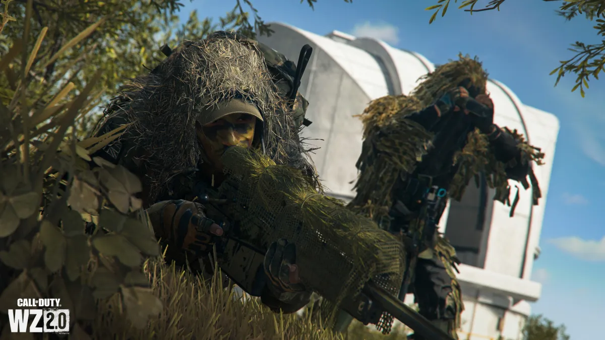 Warzone operator in a ghillie suit.