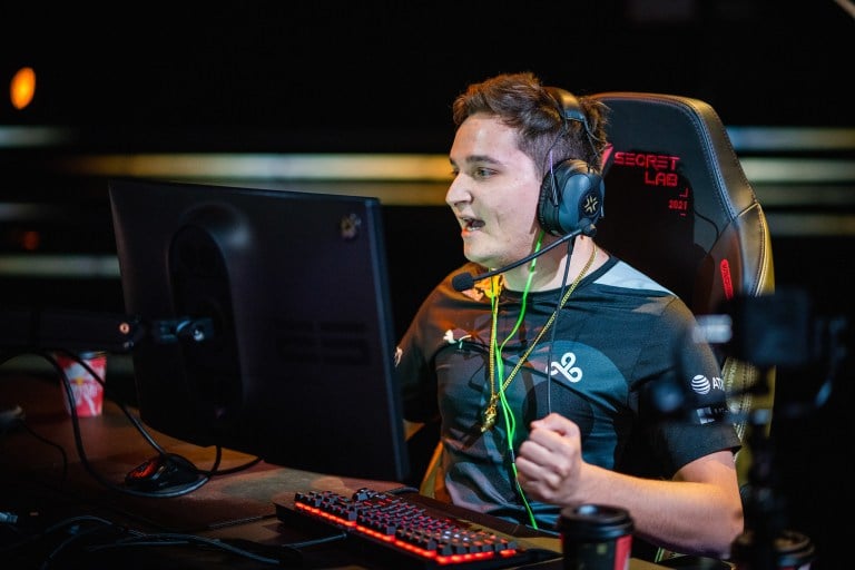 Oxygen snags talent from C9, T1, and others to form NA VALORANT ...