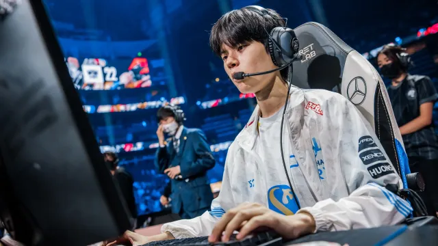 Professional League of Legends player Deft at the 2022 World Championship