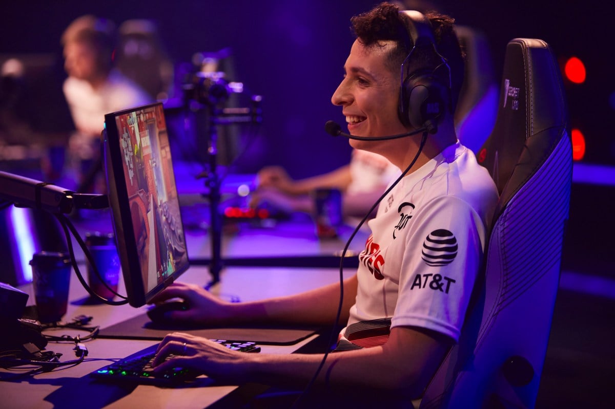 100 Thieves' Joshua "steel" Nissan on stage at VCT Masters Berlin in 2021