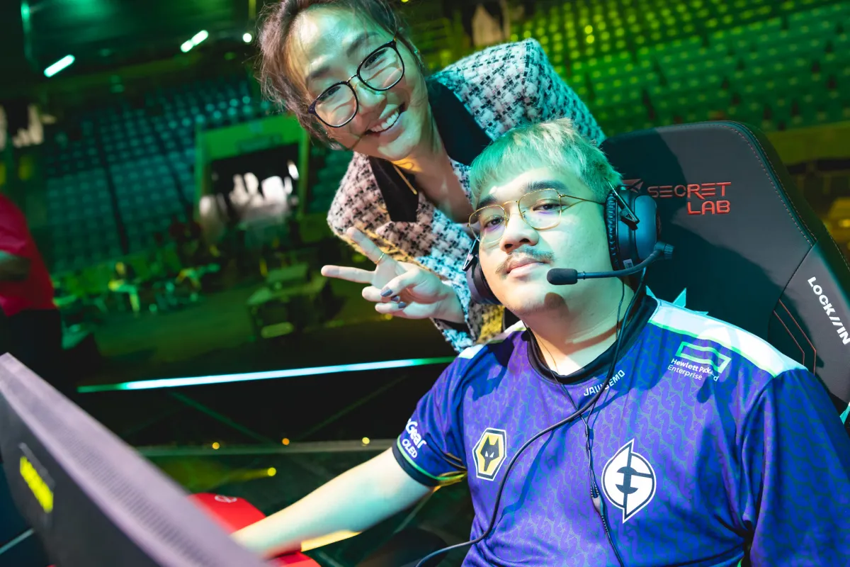Alexander "jawgemo" Mor and coach Christine "potter" Chi of Evil Geniuses at VCT LOCK//IN 2023.