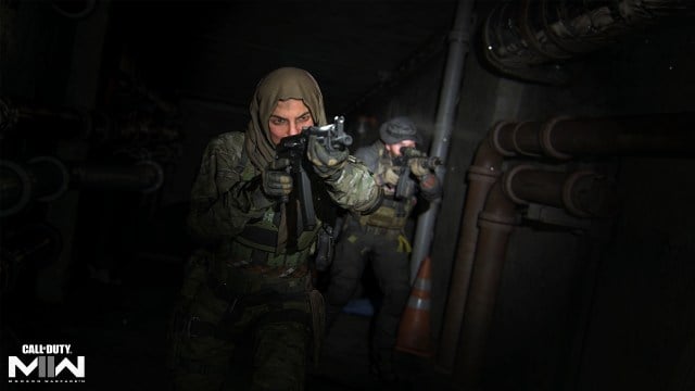 An image of Call of Duty operator Farah on a mission.