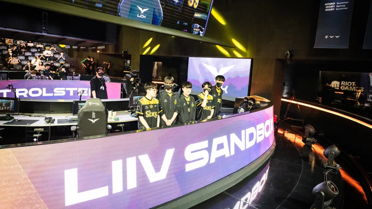 The LCK Arena showing imagery on its screens for Liiv Sandbox during a 2023 match