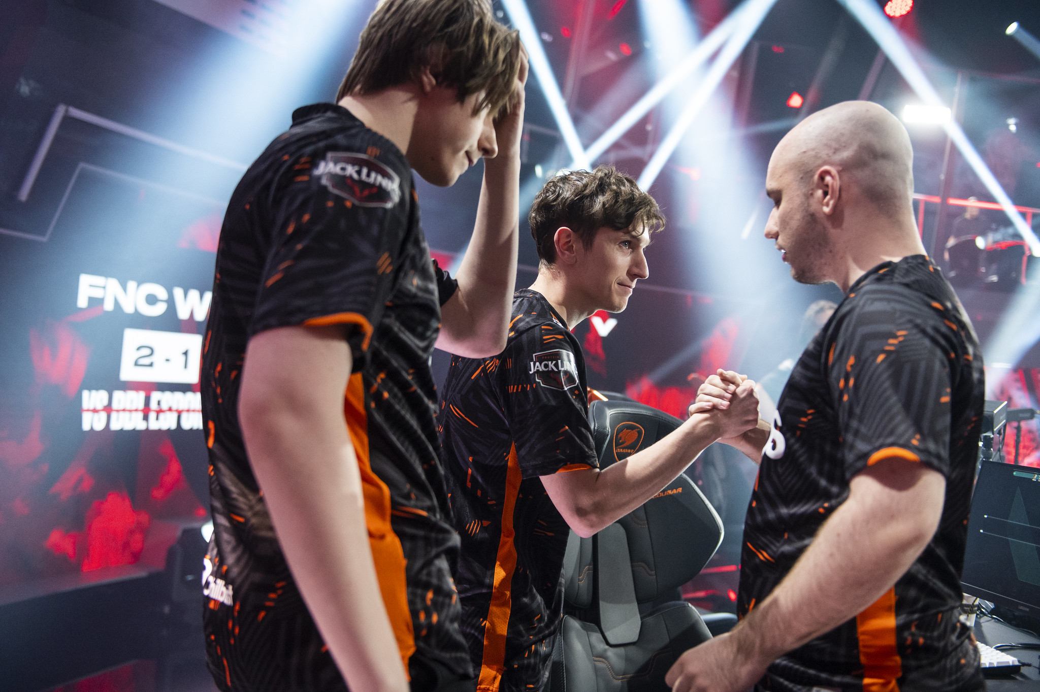 Fnatic VALORANT players celebrate after a week one win at VCT EMEA 2023.