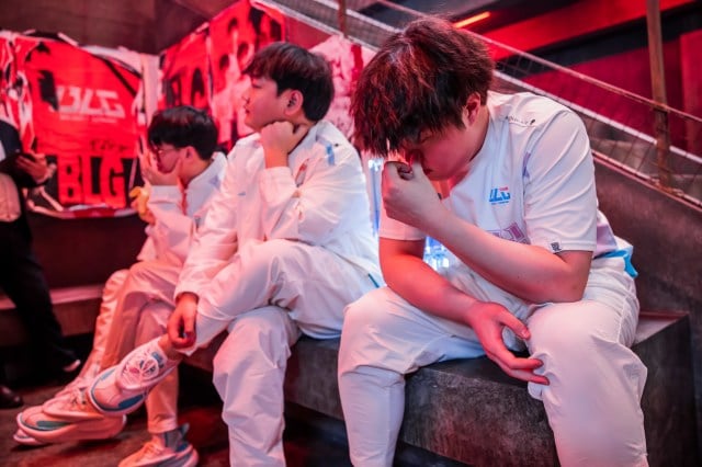 BLG sitting in the backstage during the MSI Finals.