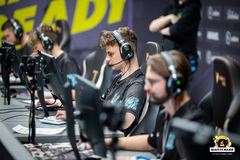 Multiple CSGO Players Violate Ukrainian Sports Ministrys Wartime Travel Policy