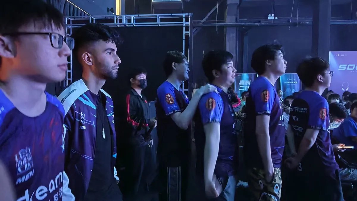SumaiL, Team Aster prepare to take to the stage at Dota 2 ESL One Berlin tournament.