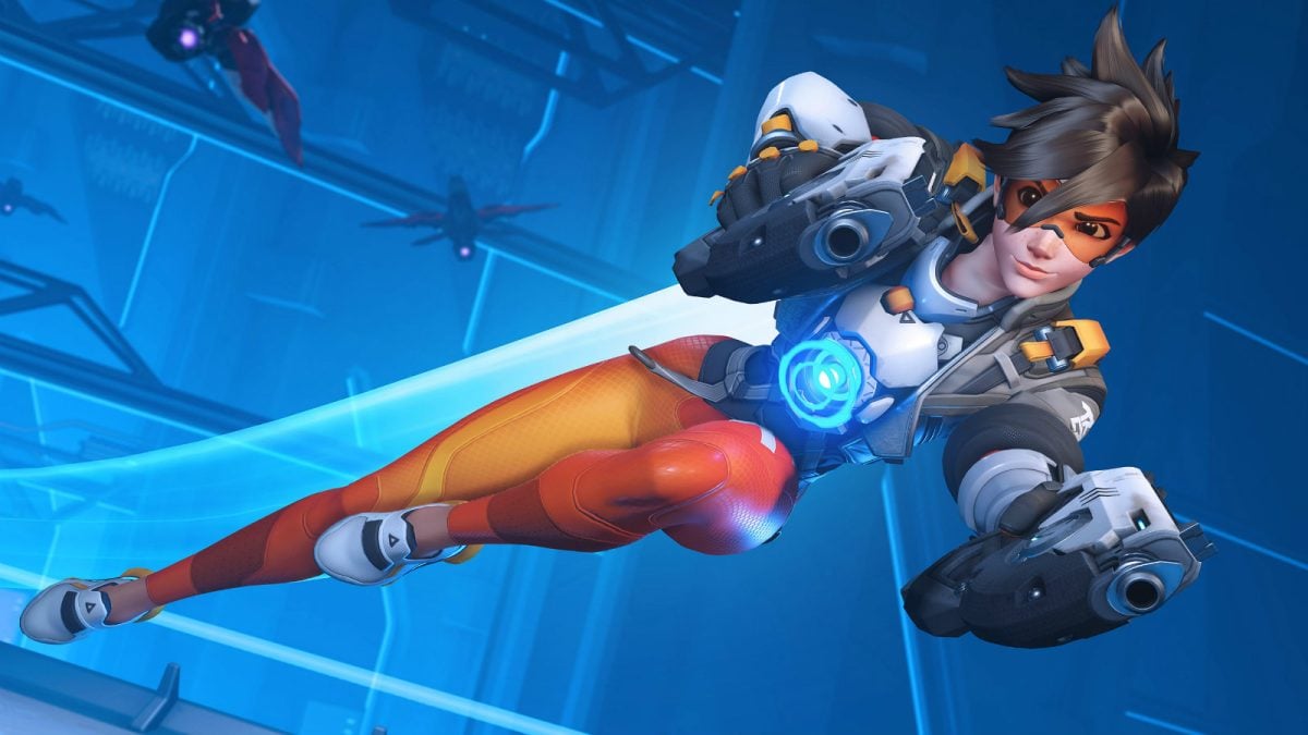 Tracer diving into action with her default Overwatch 2 appearance.