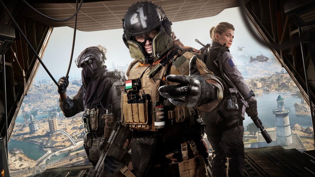 Default Warzone 2 image showing three operators.