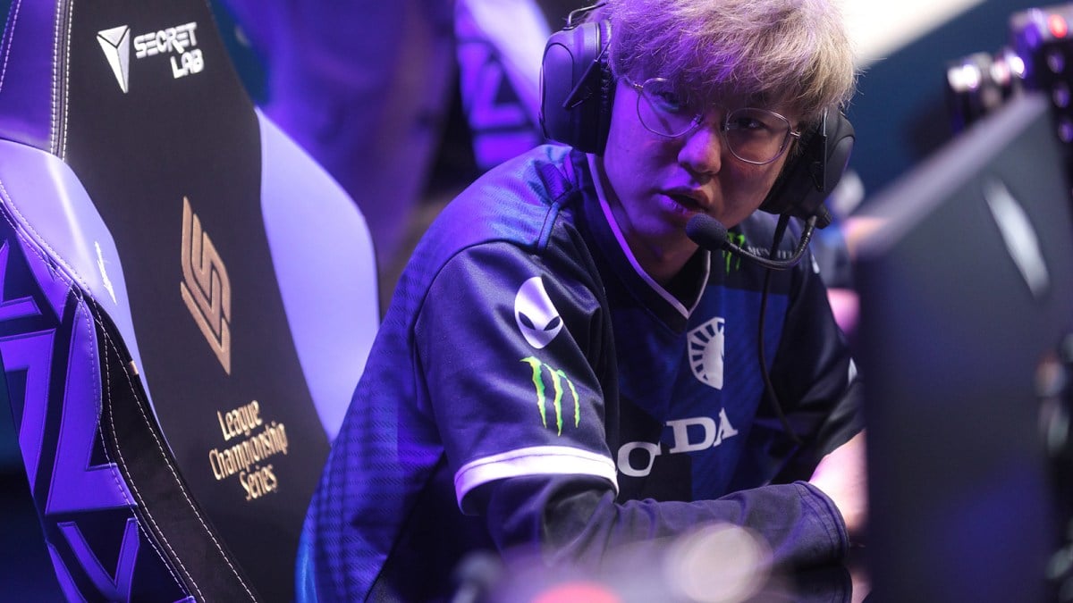 League of Legends player Yeon representing Team Liquid on-stage at the LCS.