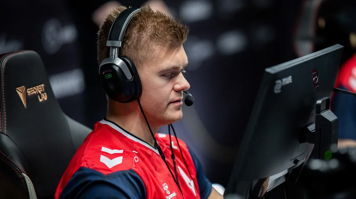 CS:GO player blameF playing at the BLAST Paris Major Europe RMR for Astralis