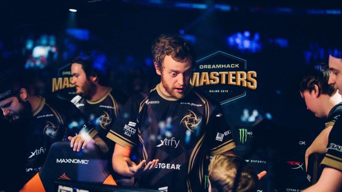 THREAT coaches NiP during DreamHack Masters Malmö CS:GO in 2016