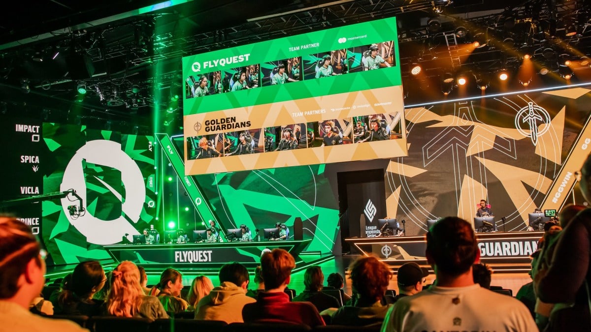 The 2023 LCS Summer Split stage during FlyQuest and Golden Guardians' game.