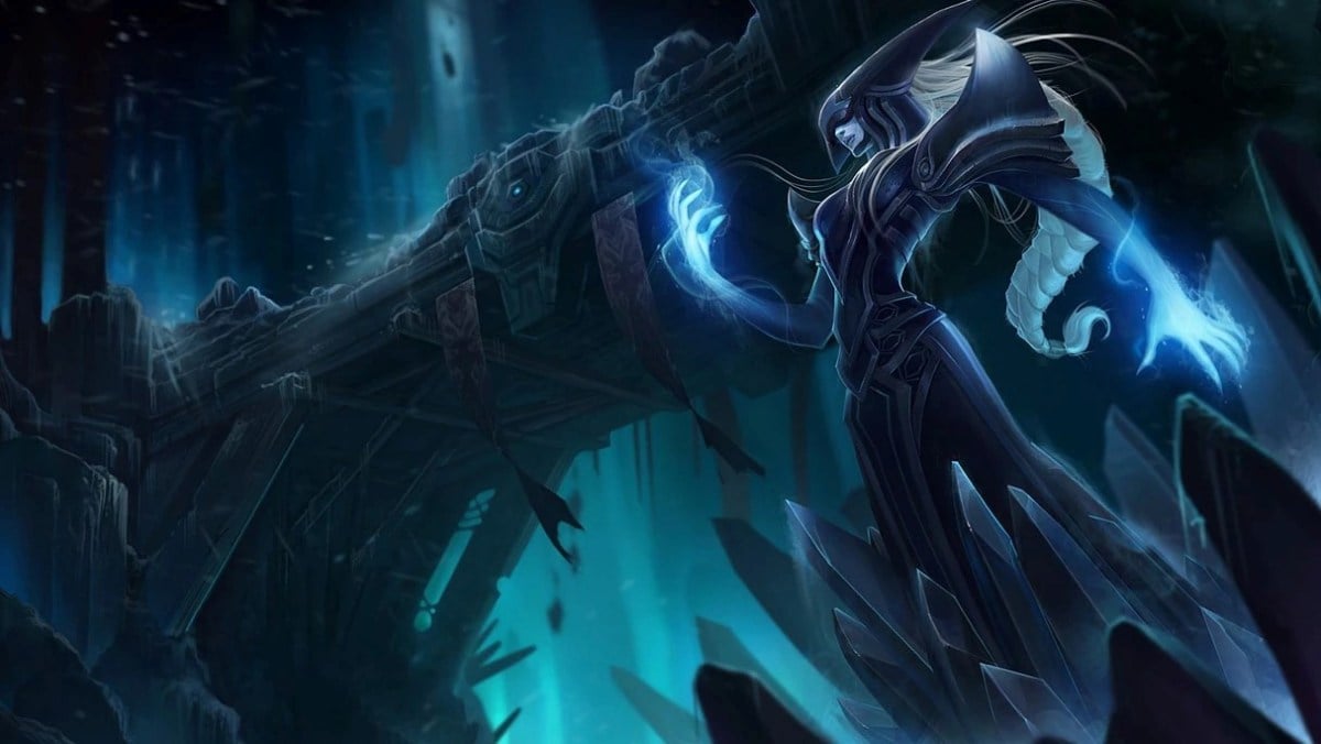 Lissandra emerging from ice in Freljord.