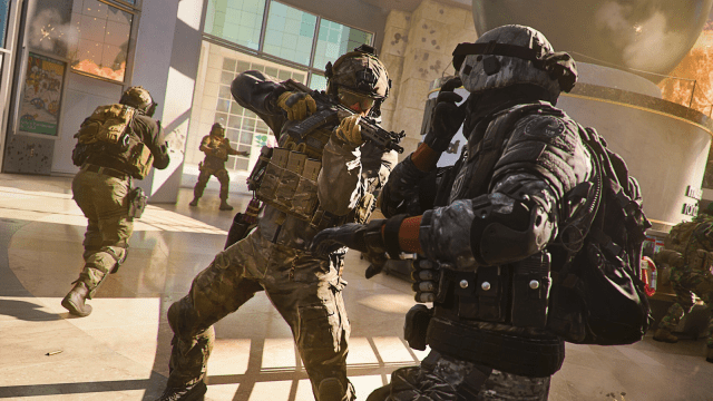 Modern Warfare 2 explosive fight between both teams