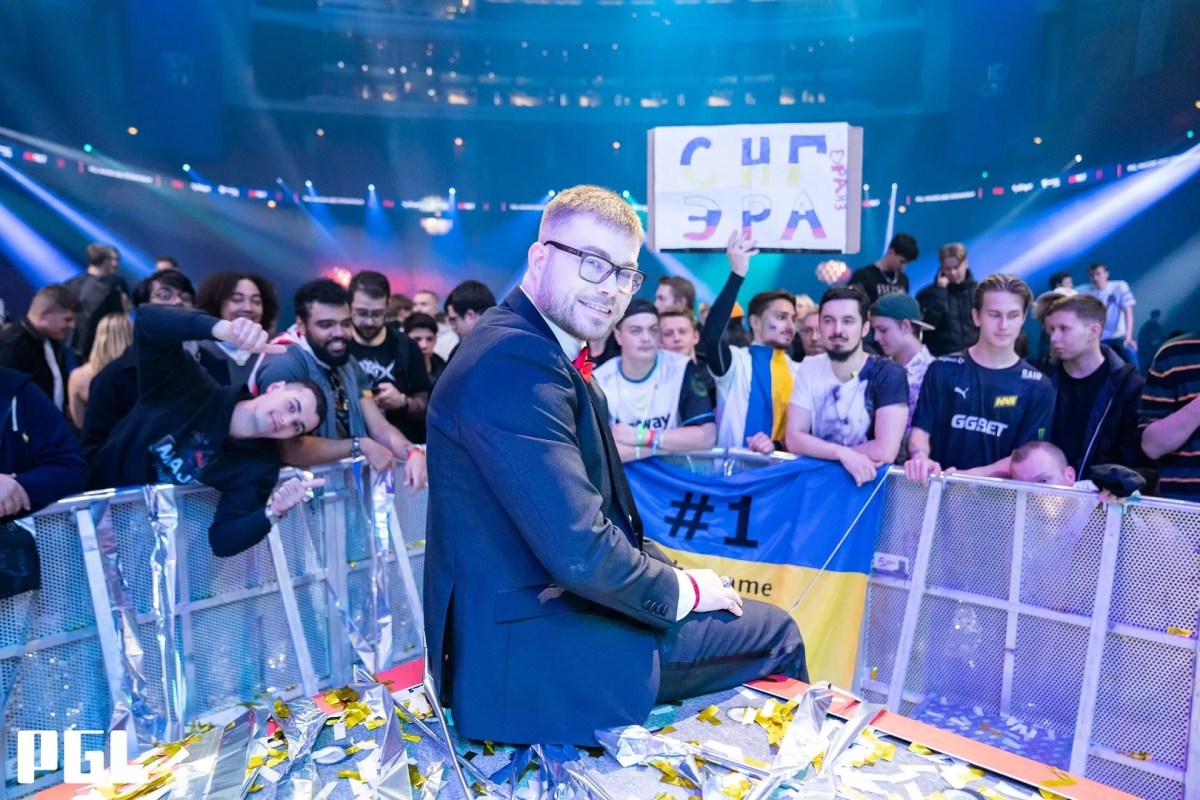 James Banks smiling to the camera on PGL Stockholm CS:GO Major stage.