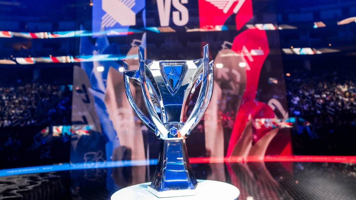 Worlds 2022 trophy on stage during the tournament's final.