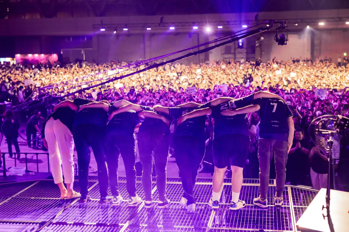 CHIBA, JAPAN - JUNE 25: Evil Geniuses takes a final bow onstage after defeat by FnaticÊat VALORANT Masters Tokyo Grand Finals atÊMakuhari Messe on June 25, 2023 in Chiba, Japan.