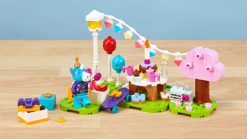 Julian’s Birthday Party LEGO set.