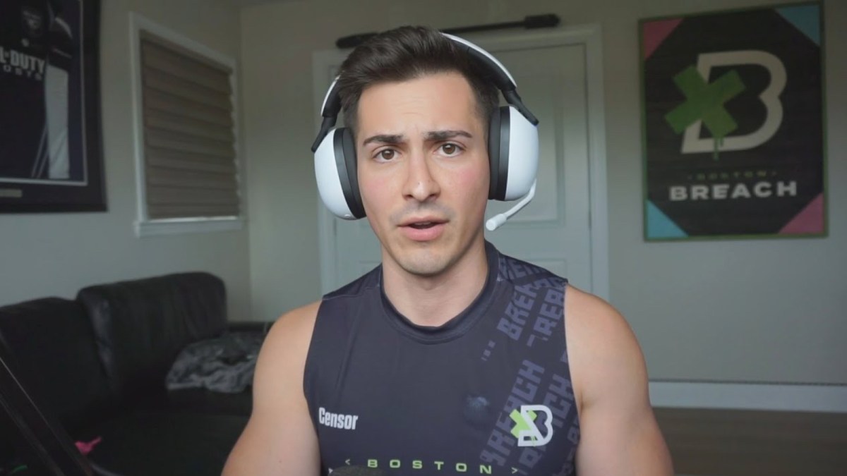 Censor speaking to fans on his YouTube channel