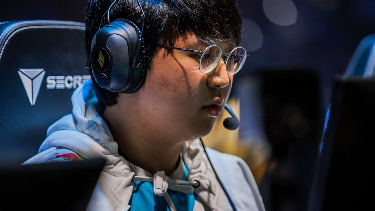 Cloud9 player EMENES sits at his PC playing League of Legends